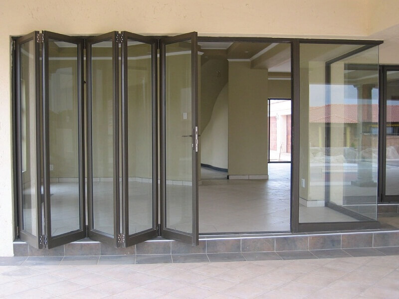 cửa nhôm euroha xếp gấp