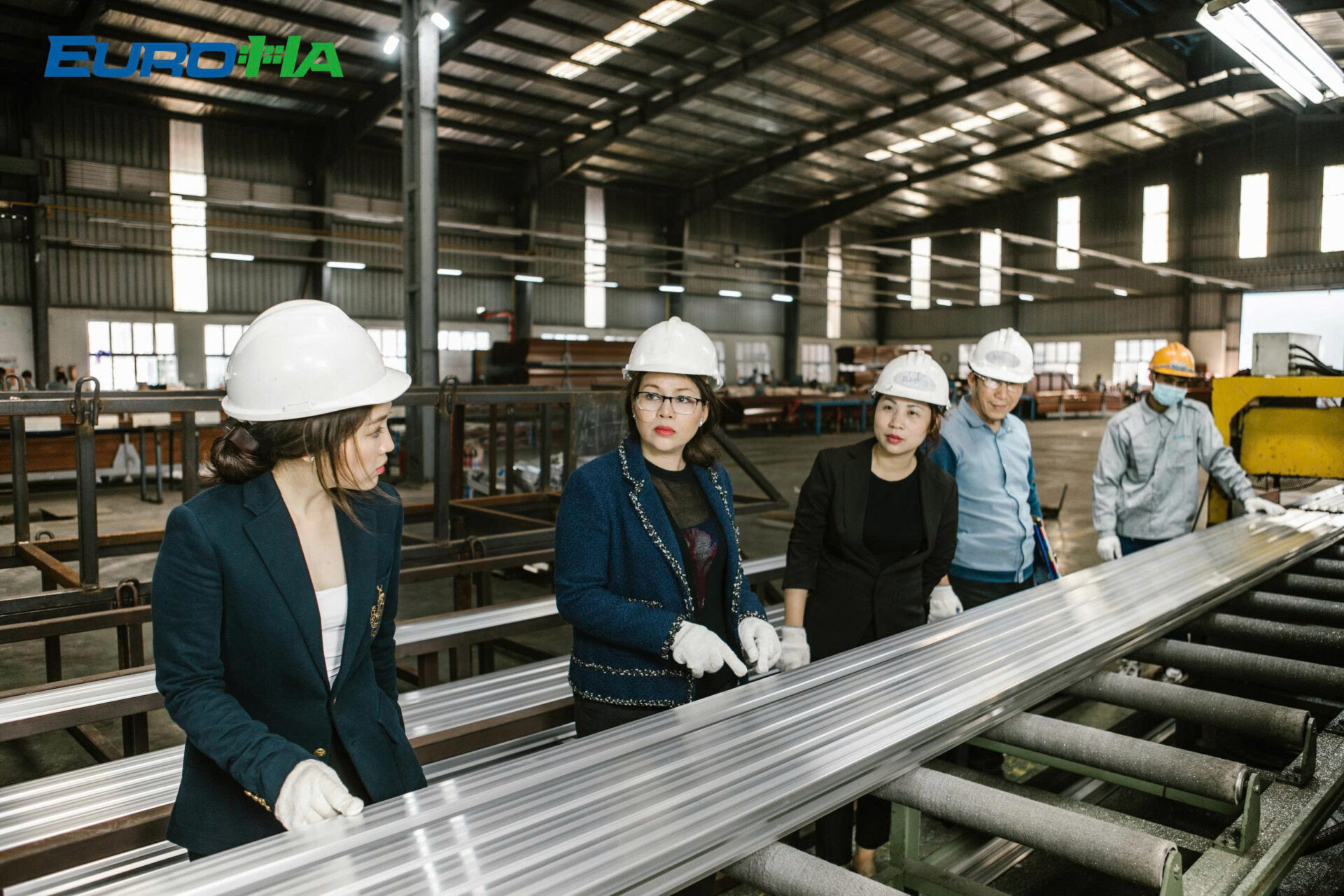 Hệ thống máy móc công nghệ hiện đại tại nhà máy EuroHa Hệ thống máy móc công nghệ hiện đại tại nhà máy EuroHa